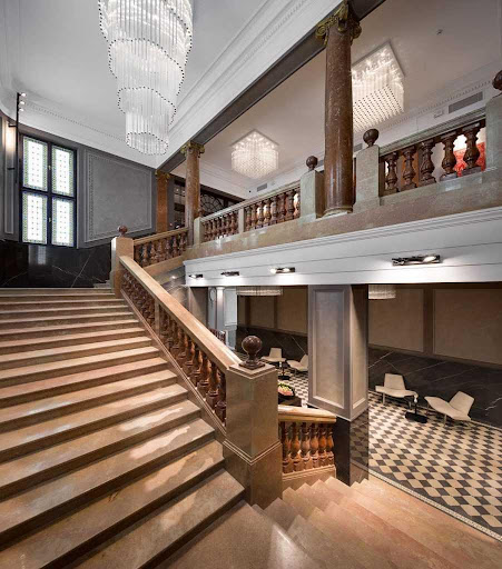 BANK HOTEL